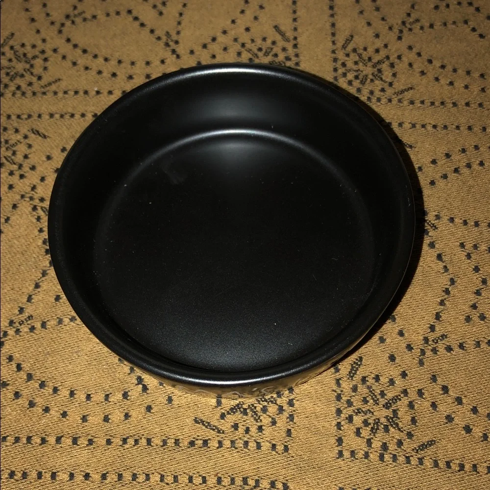 Rae Dunn MAMA’S BOO Cat Dish Black